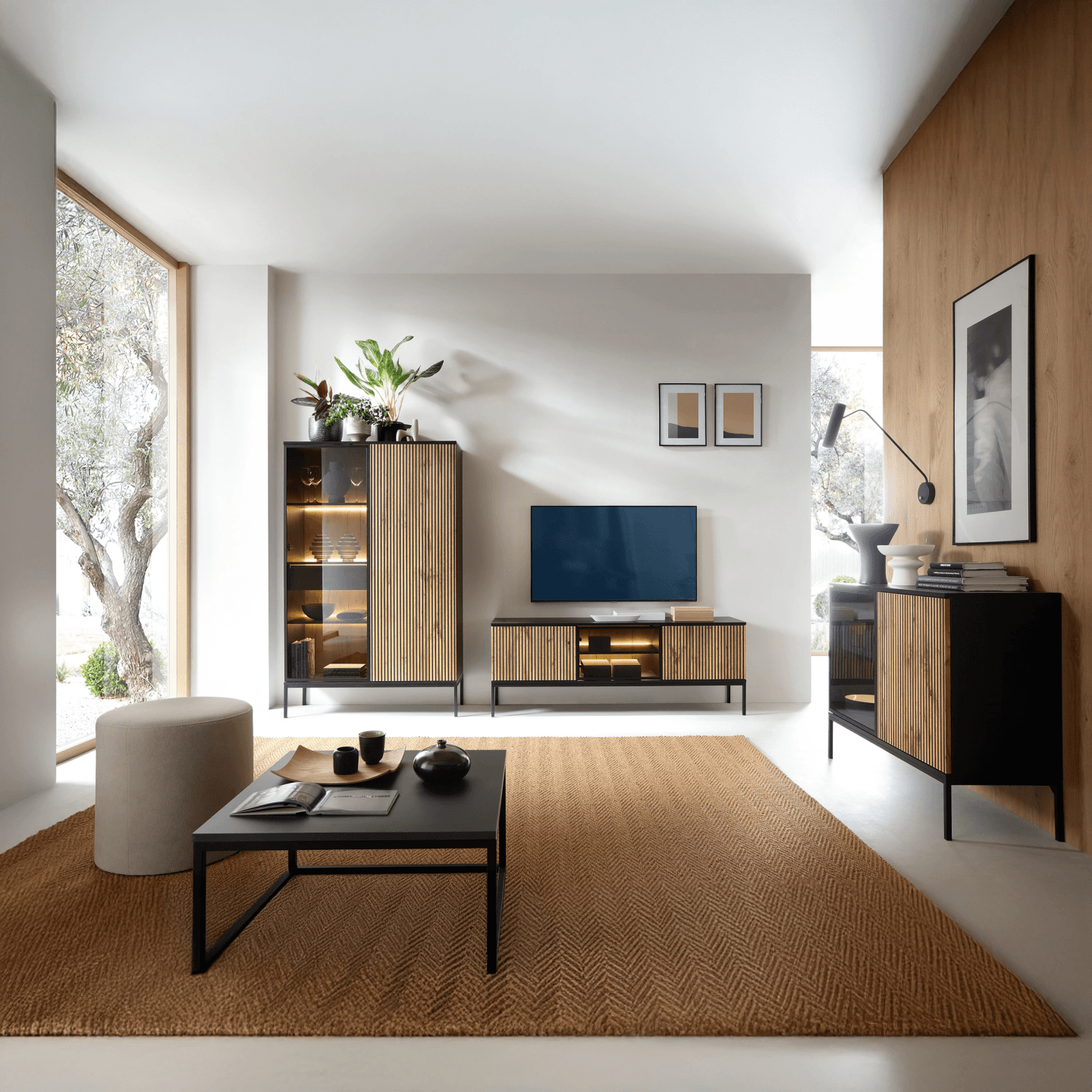 Szafka RTV Royal 154 cm