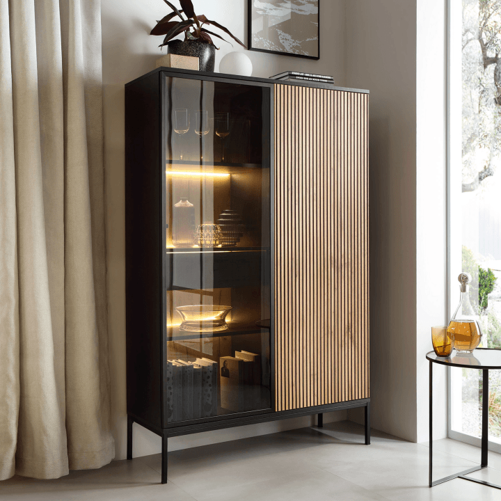 Witryna Royal z LED – Elegancka Czarna z Przeszkleniem do Nowoczesnego Salonu - zdjęcie 2