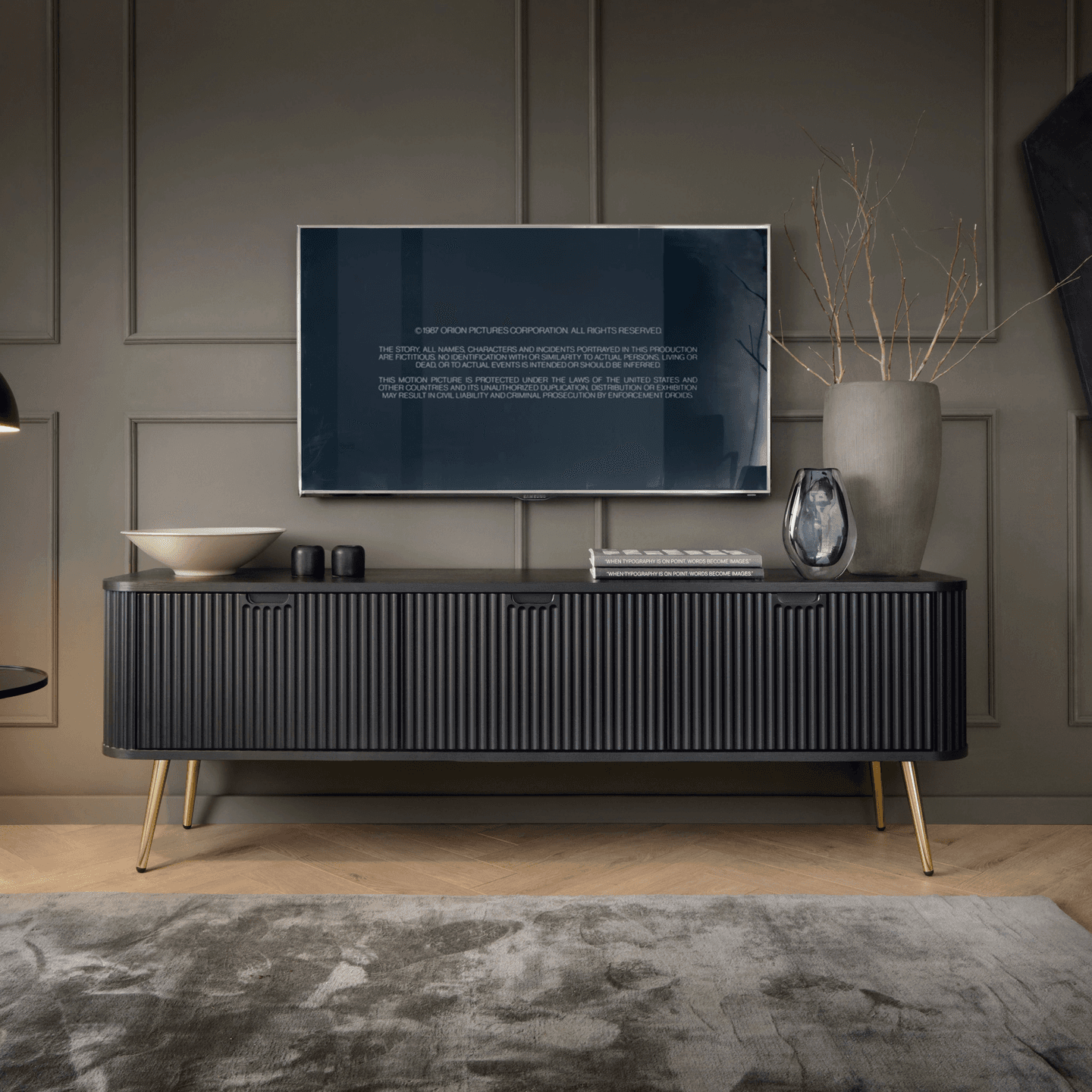 Szafka RTV Nole czarna + złote nogi